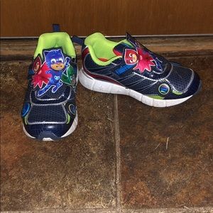 Size 11 PJ Masks light up sneakers!